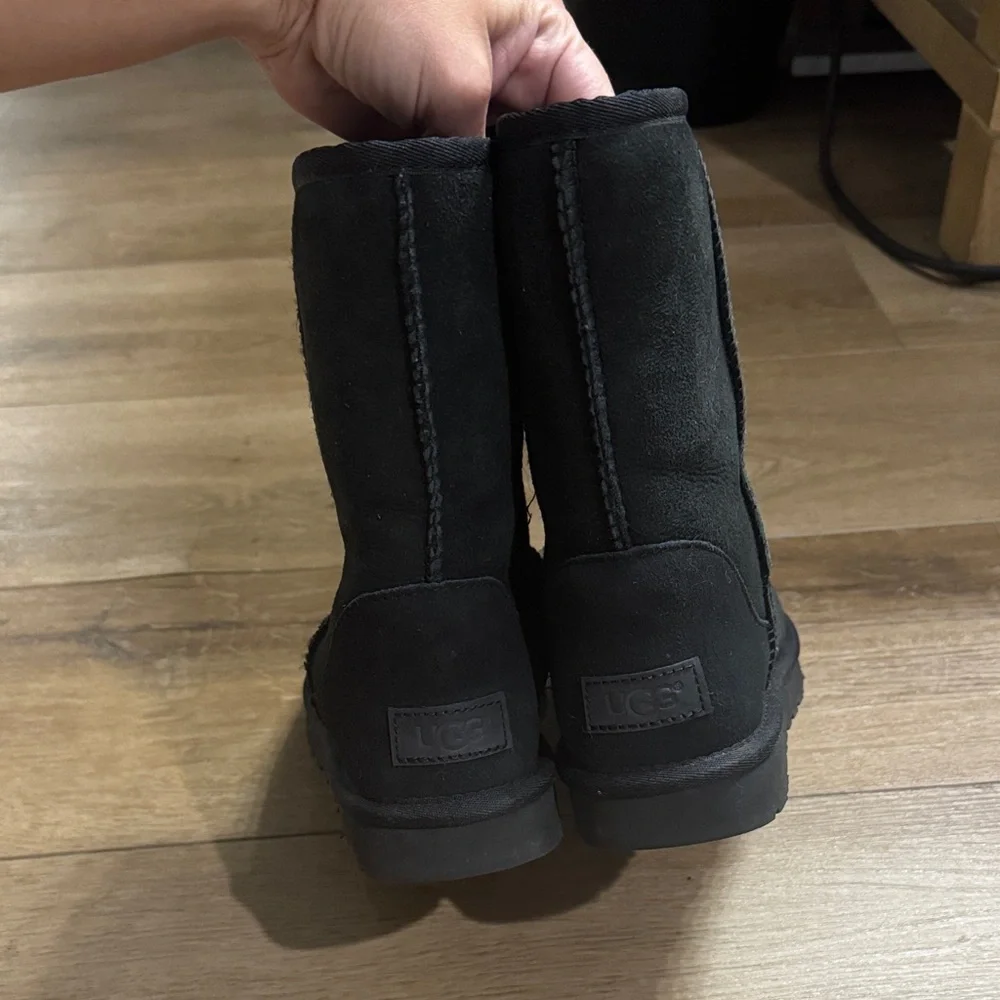 UGG boots - Picture 3 of 6